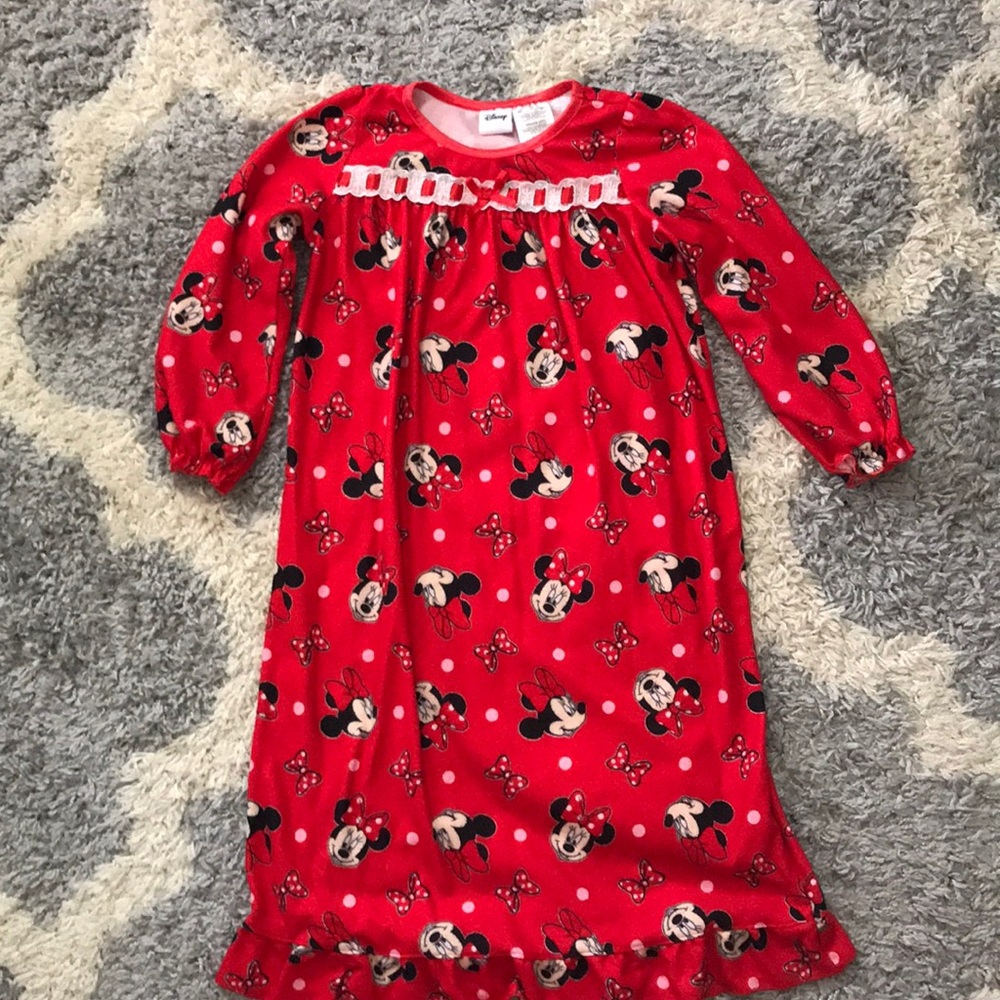 5/$35 Girls night gown